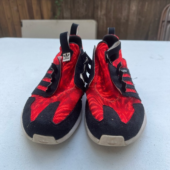 Adidas - Picture 3 of 3